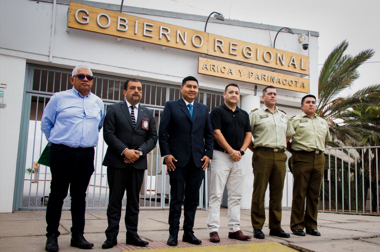 grupal gobernador diego paco.JPG